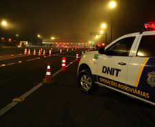 Encerramento dos atuais contratos de concessão de rodovias no Paraná. Abertura das catracas da praça de pedágio da Ecovia, na BR-277, em São José dos Pinhais, ocorrida à 0h00 deste domingo. - Curitiba, 28/11/2021 - Foto: Ari Dias/AEN