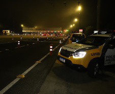 Encerramento dos atuais contratos de concessão de rodovias no Paraná. Abertura das catracas da praça de pedágio da Ecovia, na BR-277, em São José dos Pinhais, ocorrida à 0h00 deste domingo. - Curitiba, 28/11/2021 - Foto: Ari Dias/AEN