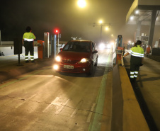 Encerramento dos atuais contratos de concessão de rodovias no Paraná. Abertura das catracas da praça de pedágio da Ecovia, na BR-277, em São José dos Pinhais, ocorrida à 0h00 deste domingo. - Curitiba, 28/11/2021 - Foto: Ari Dias/AEN