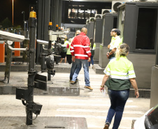 Encerramento dos atuais contratos de concessão de rodovias no Paraná. Abertura das catracas da praça de pedágio da Ecovia, na BR-277, em São José dos Pinhais, ocorrida à 0h00 deste domingo. - Curitiba, 28/11/2021 - Foto: Ari Dias/AEN