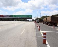 Encerramento dos atuais contratos de concessão de rodovias no Paraná. Abertura das catracas da praça de pedágio da Ecovia, na BR-277, em São José dos Pinhais, ocorrida à 0h00 deste domingo. - Curitiba, 28/11/2021 - Foto: Ari Dias/AEN