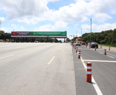 Encerramento dos atuais contratos de concessão de rodovias no Paraná. Abertura das catracas da praça de pedágio da Ecovia, na BR-277, em São José dos Pinhais, ocorrida à 0h00 deste domingo. - Curitiba, 28/11/2021 - Foto: Ari Dias/AEN