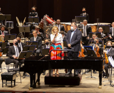 Orquestra Sinfônica do Paraná reencontra o público no grande auditório do Teatro Guaíra