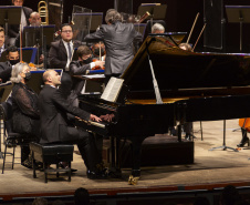 Orquestra Sinfônica do Paraná reencontra o público no grande auditório do Teatro Guaíra