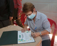 ( Iguatemi/MS, 26/11/2021 ) A ministra Tereza Cristina participou da Cerimônia de Entrega dos Títulos de Adesão ao Sisbi-Poa, para Consórcios Públicos Municipais participantes do Projeto de Ampliação de Mercados Projeto Consim . Foto: Guilherme Martimon /MAPA