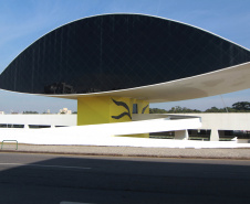 Museu Oscar Niemeyer (MON) 