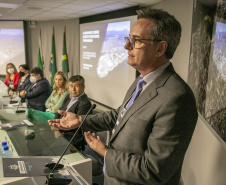 Nesta segunda-feira (22), o ministro Guilherme Caputo Bastos, do Tribunal Superior do Trabalho (TST), visitou a sede da Portos do Paraná, onde participou do II Seminário sobre Trabalho Portuário. Organizado pelo Órgão Gestor de Mão-de-Obra do Trabalhador Portuário Avulso (OGMO) de Paranaguá, o evento teve apoio da administração dos portos de Paranaguá e Antonina. - Paranaguá, 22/11/2021 - Foto: Claudio Neves/Portos do Paraná