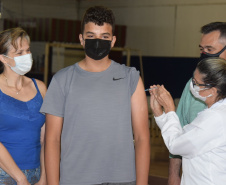 Estado participa da 2ª etapa do estudo de imunização em adolescentes em Toledo