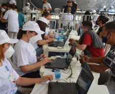 Paraná e ministérios do Brasil e Paraguai promovem testagem e vacinação na fronteira