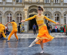 BALÉ - PRAÇA GENEROSO MARQUES - José Fernando Ogura/AEN