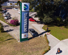 Fachada do  Departamento de Trânsito do Paraná (Detran-PR). - Foto: José Fernando Ogura/AEN