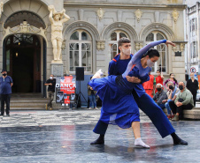 BALÉ - PRAÇA GENEROSO MARQUES - José Fernando Ogura/AEN