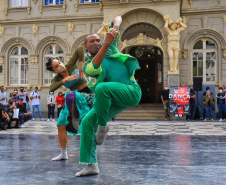 BALÉ - PRAÇA GENEROSO MARQUES - José Fernando Ogura/AEN