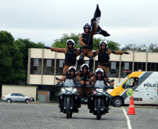 Policiais militares se formam no curso de rondas ostensivas com motocicletas. Foto:PMPR