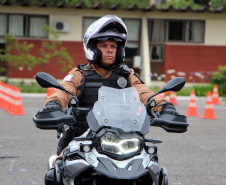 Policiais militares se formam no curso de rondas ostensivas com motocicletas. Foto:PMPR