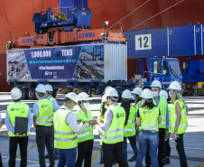 Terminal de contêineres do Porto de Paranaguá alcança marca de 1 milhão de unidades movimentadas