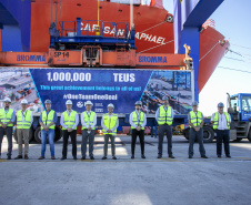 Terminal de contêineres do Porto de Paranaguá alcança marca de 1 milhão de unidades movimentadas