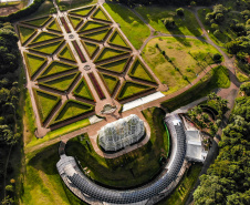 Paraná tem 16 cidades sustentáveis e 12 entre as 100 mais competitivas do Brasil   -  Curitiba  Jardim botânico  Foto: Gilson Abreu/AEN