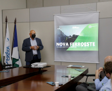 Em Guarapuava, Governo e Sindusmadeira avaliam impacto da Nova Ferroeste para o setor