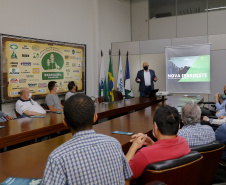 Em Guarapuava, Governo e Sindusmadeira avaliam impacto da Nova Ferroeste para o setor