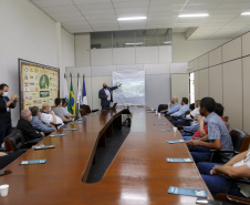 Em Guarapuava, Governo e Sindusmadeira avaliam impacto da Nova Ferroeste para o setor