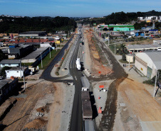 O Departamento de Estradas de Rodagem do Paraná (DER/PR) realizou nesta sexta-feira (12) a fase de lances da licitação do projeto e da obra de duplicação da PR-092, a Rodovia dos Minérios, no perímetro urbano de Almirante Tamandaré, na Região Metropolitana de Curitiba. Foto: Ari Dias/AEN