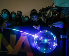 Primeira apresentação do Natal no Palácio Iguaçu é um espetáculo de fogos, luzes e música