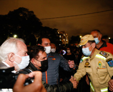 Primeira apresentação do Natal no Palácio Iguaçu é um espetáculo de fogos, luzes e música