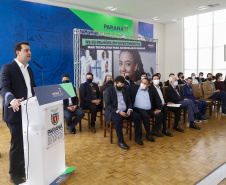  O governador Carlos Massa Ratinho Junior entregou, nesta quarta-feira (10), em cerimônia no Palácio Iguaçu, 10.229 computadores para colégios estaduais de 146 municípios do Paraná, além de mais de 2 mil equipamentos de wi-fi que vão beneficiar os alunos de todas as instituições vinculadas à Secretaria de Estado da Educação e do Esporte (Seed).  Foto: Gilson Abreu/AEN