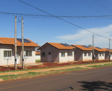Famílias de Medianeira são realocadas de assentamentos precários para novas casas