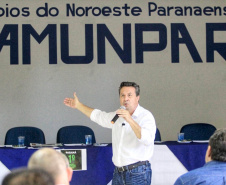 Prefeitos da Amunpar têm acesso a projetos e programas que visam o desenvolvimento sustentável - Paranavaí, 12/11/2021 - Foto: Alessandro Vieira/SEDEST