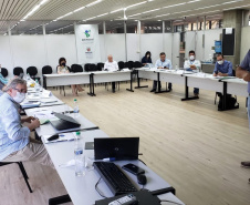 O Instituto de Desenvolvimento Rural do Paraná ? Iapar-Emater (IDR-Paraná) está criando estratégias para potencializar os serviços prestados ao agricultor paranaense. O tema foi discutido na segunda reunião ordinária do Comitê Técnico Científico (CTC) do órgão, realizada nesta terça-feira (23), em Curitiba. - Curitiba, 23/11/2021 - Foto: IDR-Paraná