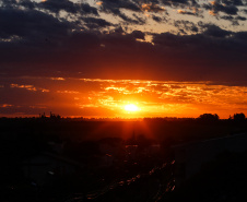 Umuarama, no Noroeste do Paraná, registra a maior temperatura do ano neste domingo