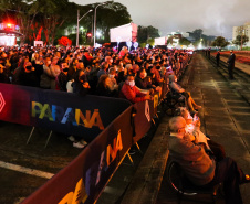 Espetáculo Natal do Palácio encanta novamente o público curitibano