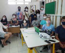 Portos do Paraná apresenta projeto de implantação de composteira a professores na Ilha do Mel