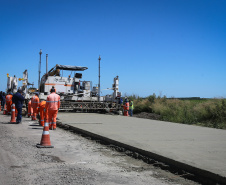 Pavimentação em concreto ca PRC-280 avança 1 Km por dia.