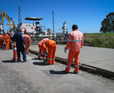 Pavimentação em concreto ca PRC-280 avança 1 Km por dia.