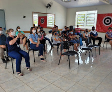 Sanepar entrega lousa digital para Apae de Guaraniaçu
