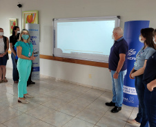 Sanepar entrega lousa digital para Apae de Guaraniaçu