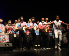 Evento no Teatro Guaíra celebra Dia da Família e novos programas para crianças e idosos