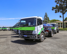 Com a entrega de mais 41 veículos, 47% dos municípios do Paraná passam a contar com caminhões-pipa