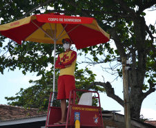 Homem se afoga fora de área protegida e é resgatado pelos bombeiros em Pontal do Paraná