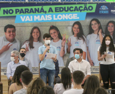 Governador do Paraná, Carlos Massa Ratinho Junior e o Secretario da Educação, Renato Feder participam do projeto Ganhando o Mundo. 