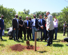 Em Foz do Iguaçu, governador acompanha plantio da 24ª milionésima árvore pela Itaipu Binacional