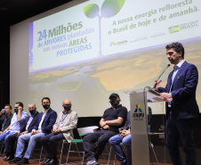 Em Foz do Iguaçu, governador acompanha plantio da 24ª milionésima árvore pela Itaipu Binacional