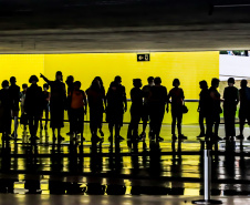 Os grupos de dança do Centro Cultural Teatro Guaíra – Balé Guaíra, G2 e Escola de Dança – se apresentam neste sábado (04),  no vão livre do Museu Oscar Niemeyer (MON). 