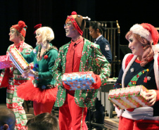 Concerto de Natal da Banda da PMPR emociona público no Teatro Guaíra e arrecada mais de duas toneladas de alimentos