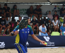 Beach tennis e bodyboard abrem o circuito de competições da temporada do Verão Paraná no litoral paranaense