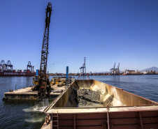 Etapa de detonação da derrocagem do canal de acesso do Porto de Paranaguá é concluída