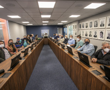 Portos do Paraná recebe engenheiros do Instituto de Engenharia do Paraná